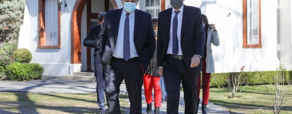 alberto fernandes y su gente en Olivos